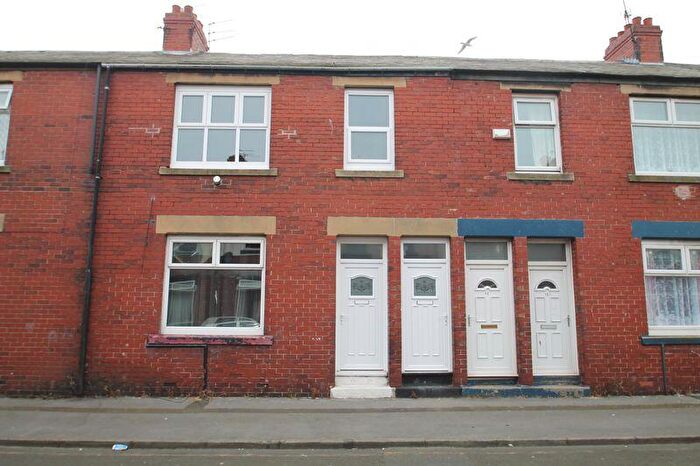 2 Bedroom Flat To Rent In Lyndhurst Terrace, Sunderland, SR4