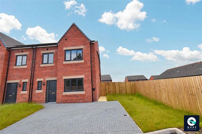 4 Bedroom Semi-Detached House To Rent In Chester Road, Winsford, Cheshire, CW7