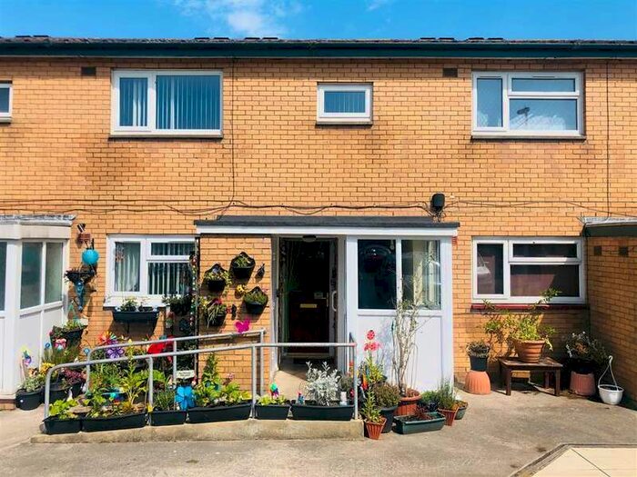 2 Bedroom Flat To Rent In Linden Place, Blackpool, FY2