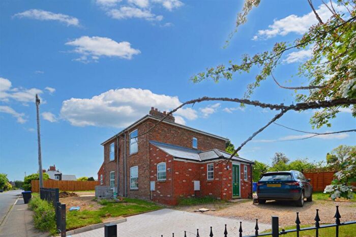 2 Bedroom Cottage To Rent In Station Road, Cogenhoe, NN7