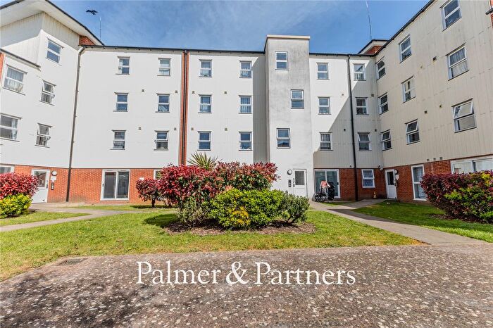 2 Bedroom Flat For Sale In Gaskell Place, Ipswich, Suffolk, IP2