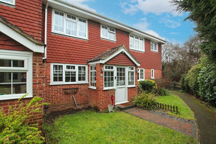 3 Bedroom Terraced House For Sale In Crouchview Close, Wickford, SS11