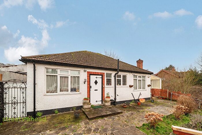 2 Bedroom Detached House For Sale In Brighton Road, Hooley, Coulsdon, CR5