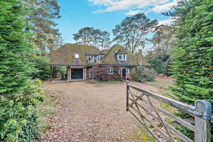 4 Bedroom Detached House For Sale In Monks Close, Ascot, Berkshire, SL5