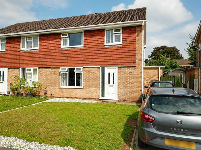 3 Bedroom Property For Sale In Greenshaw Drive, Haxby, York, YO32