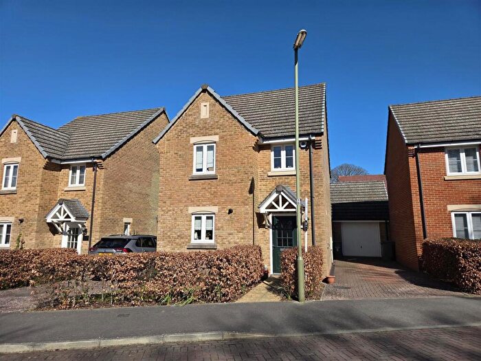 3 Bedroom Detached House For Sale In Rothschild Drive, Sarisbury Green, Southampton, SO31
