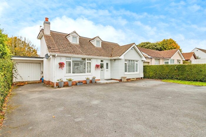 4 Bedroom Detached Bungalow For Sale In Kings Ash Road, Paignton, TQ3