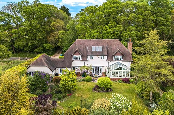 4 Bedroom Detached House For Sale In Chatter Alley, Dogmersfield, Hook, Hampshire, RG27