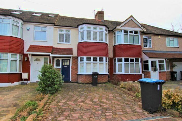 3 Bedroom Terraced House To Rent In Connaught Close, Enfield EN1