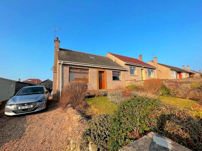 3 Bedroom Semi-Detached House To Rent In Hayston Terrace, Dundee, DD2