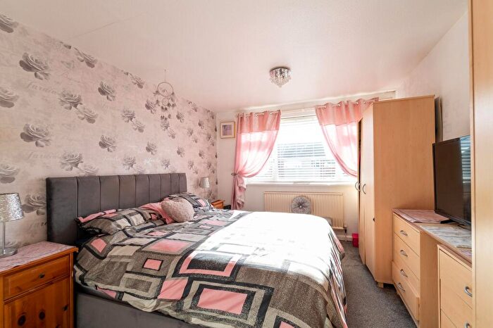 3 Bedroom Detached House For Sale In York Road, Connah's Quay, CH5