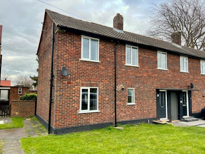 3 Bedroom End Of Terrace House For Sale In Aylesford Crescent, Gillingham, ME8