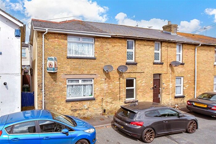 2 Bedroom End Terrace House For Sale In George Street, Sandown, Isle Of Wight, PO36