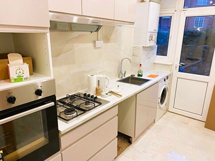 4 Bedroom Detached House To Rent In Lucas Avenue, Harrow, HA2