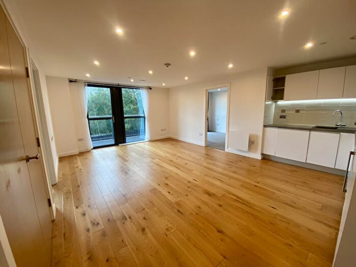 2 Bedroom Apartment To Rent In Arden Gate, Birmingham, B15