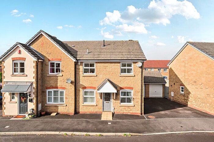 3 Bedroom Semi Detached House For Sale In Adams Meadow, Ilminster, Somerset, TA19