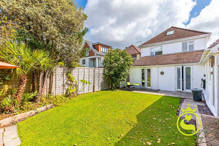 6 Bedroom Detached House For Sale In Sandbanks Road, Poole, BH14