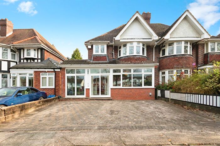 3 Bedroom Semi Detached House For Sale In Fox Hollies Road, Hall Green, Birmingham, B28