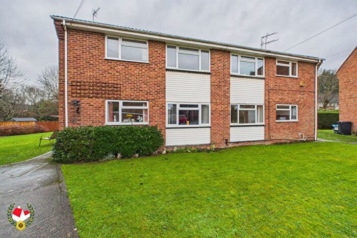 2 Bedroom Flat For Sale In Overbrook Close, Barnwood, Gloucester -, GL4