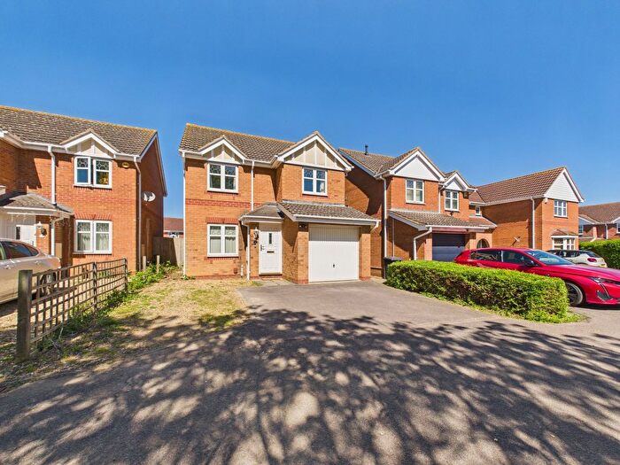 3 Bedroom Detached House For Sale In Riley Close, Yaxley, PE7