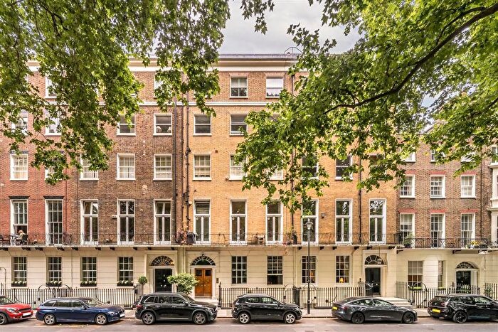 2 Bedroom Flat To Rent In Montagu Square, Marylebone, W1H