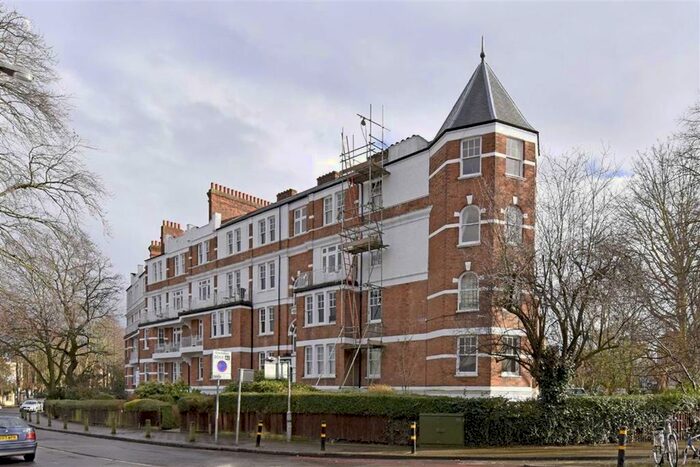 3 Bedroom Flat To Rent In Oakhill Court, Oakhill Road, Putney, SW15