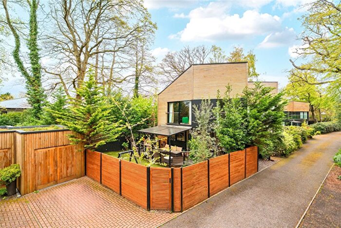 3 Bedroom Detached House For Sale In Bagshot, Surrey, GU19