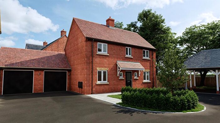 4 Bedroom Detached House For Sale In Daggons Road, Alderholt, Fordingbridge, SP6