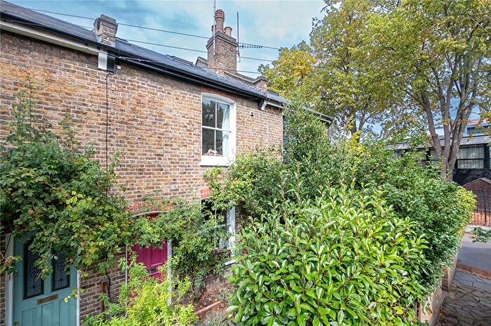 3 Bedroom Terraced House For Sale In Staten Gardens, Twickenham, TW1