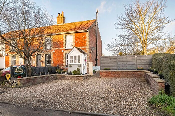 3 Bedroom End Of Terrace House For Sale In Station Road, Yaxham, NR19