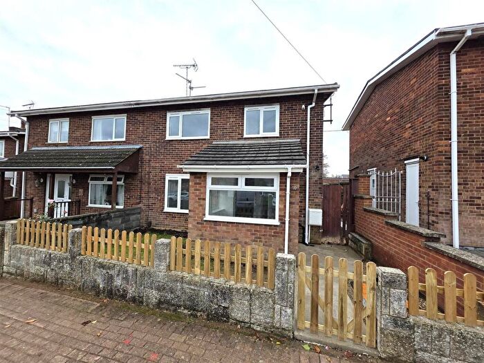 3 Bedroom Semi Detached House For Sale In Clovelly Court, Corby, NN18