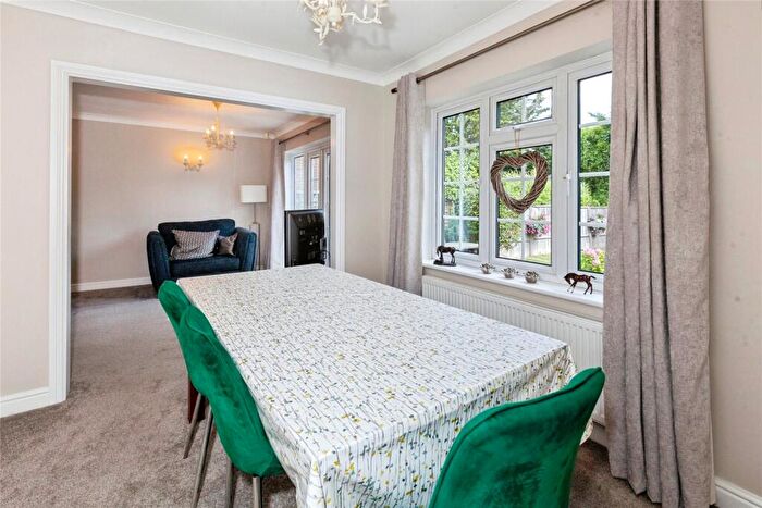 4 Bedroom Detached House For Sale In Cannock Close, Maidenhead, Berkshire, SL6