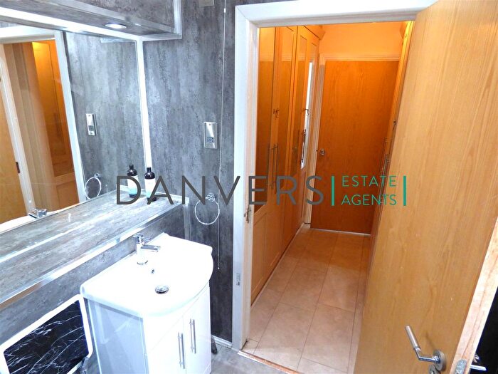 1 Bedroom Flat To Rent In Watkin Road, Leicester, LE2