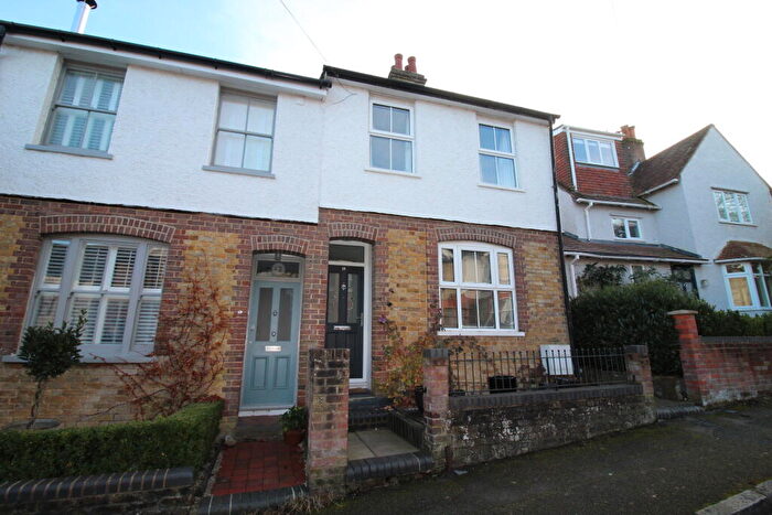 3 Bedroom Semi-Detached House To Rent In Queens Road, Berkhamsted., HP4