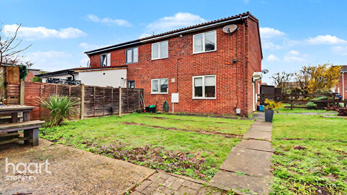 1 Bedroom End Of Terrace House For Sale In Branton Close, Luton, LU2