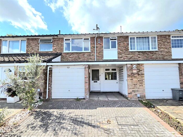 3 Bedroom Terraced House To Rent In Claremont Close, Orpington, Kent, BR6