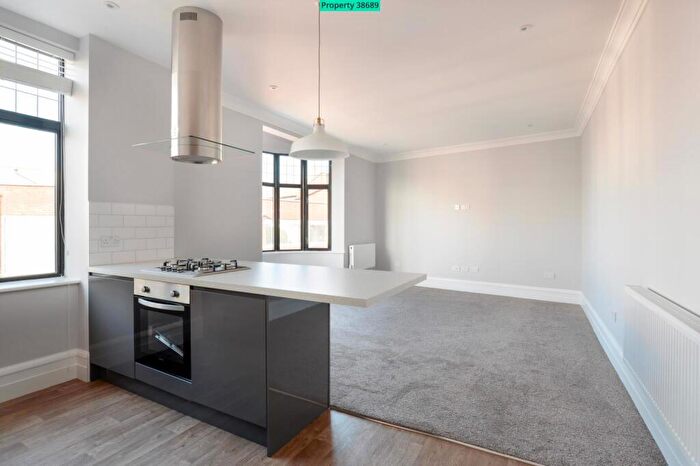 1 Bedroom Flat To Rent In Flat, Grosvenor Mansions, Queen Street, Deal, CT14