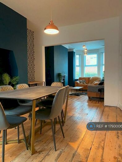 3 Bedroom Terraced House To Rent In Buckingham Ave, Salford, M6