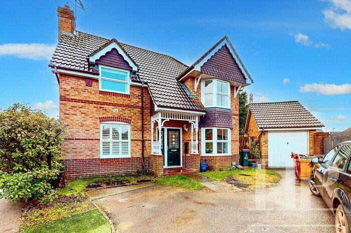 3 Bedroom Detached House To Rent In Peppard Road, Maidenbower, RH10