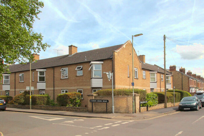 2 Bedroom Apartment To Rent In Marlborough Road, Grandpont, OX1