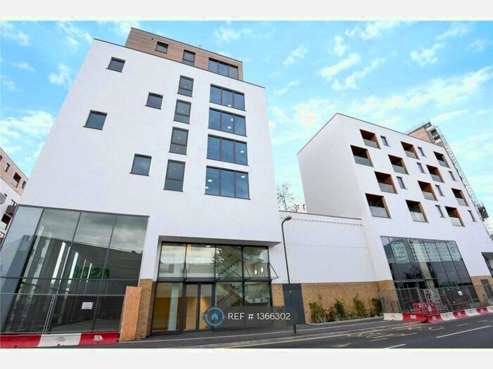 2 Bedroom Flat To Rent In Cara House, London, NW9