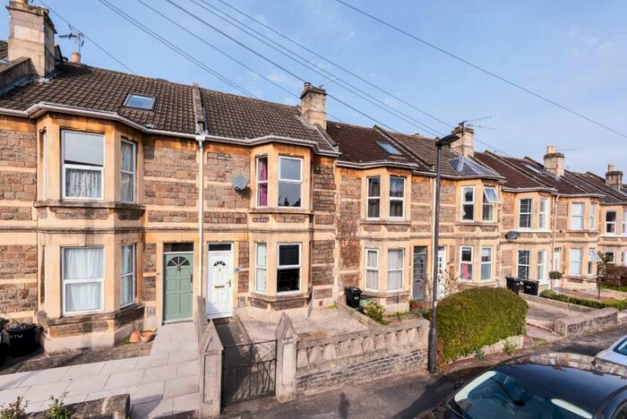 3 Bedroom Terraced House To Rent In Triangle West, Bath, BA2