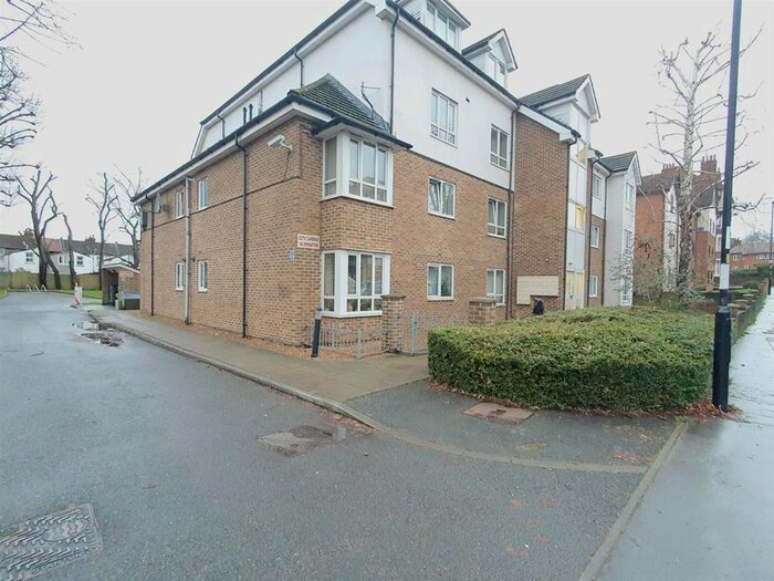 2 Bedroom Flat To Rent In Albert Road, London, SE25