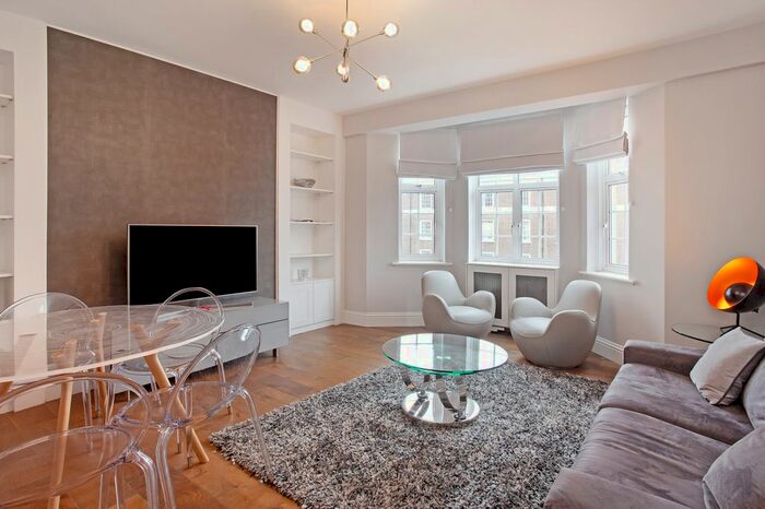 2 Bedroom Flat To Rent In Kenton Court, Kensington High Street, W14