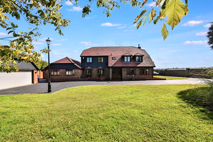 4 Bedroom Detached House For Sale In Eastling Road, Ospringe, Faversham, ME13