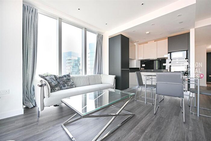 1 Bedroom Apartment To Rent In Kingwood House, Chaucer Gardens, London, E1