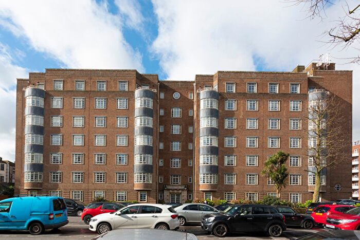 1 Bedroom Flat For Sale In Harewood Court, Wilbury Road, Hove, BN3