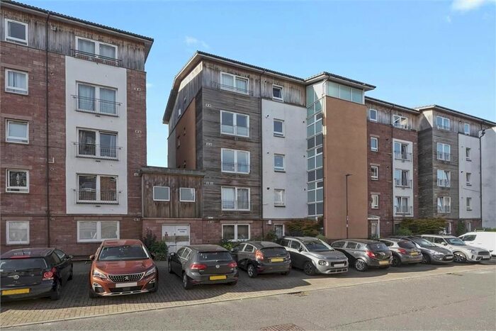 2 Bedroom Flat To Rent In Albion Gardens, Edinburgh, EH7