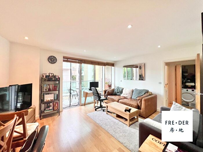 1 Bedroom Apartment To Rent In Waterside Apartments, Manor House, N4