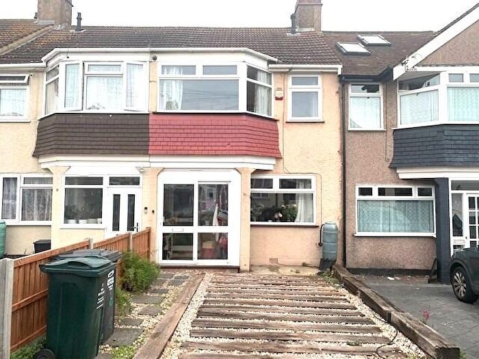 3 Bedroom Terraced House To Rent In Kingswood Close, Dartford, DA1